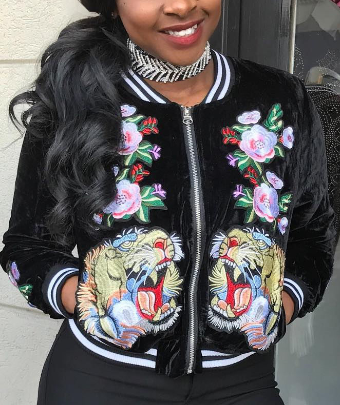 Fashion Round Neck Long Sleeves Embroidery Black Velvet Short Coat