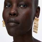 Lovely Trendy Asymmetrical Gold Earring