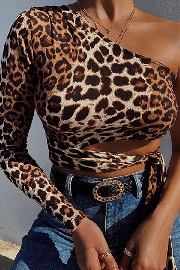 Lovely Stylish One Shoulder Leopard Print Blouse
