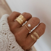 Lovely Casual 4-piece Gold Ring