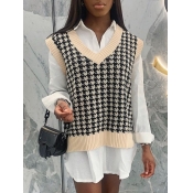 Lovely Casual V Neck Plaid Patchwork Black Sweater