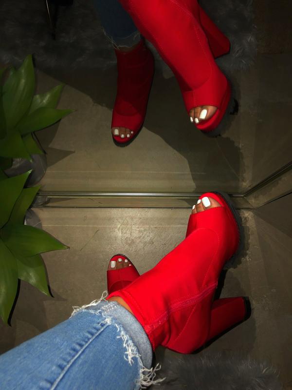 LW Minimalist Round-toe Boots