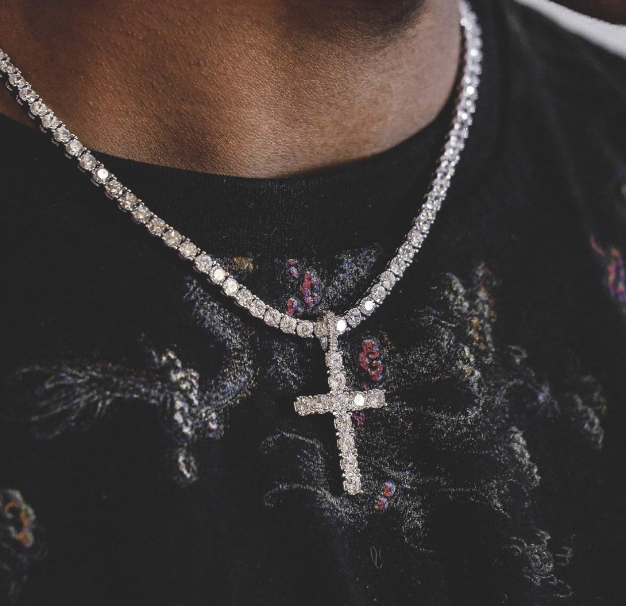 LW Crystal Cross Decoration Necklace
