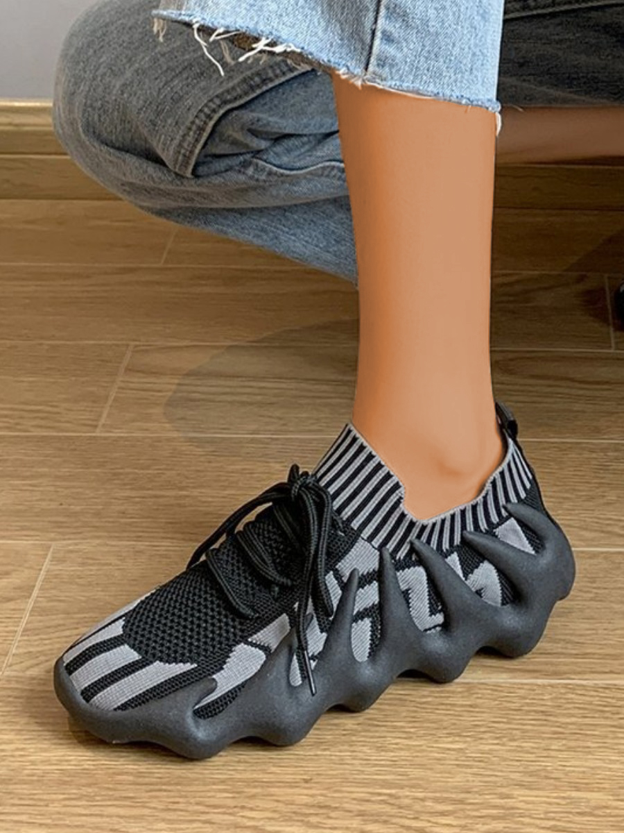 LW Striped Breathable Sneakers