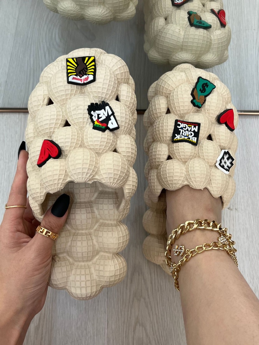LW Peanut Letter Decor Slides