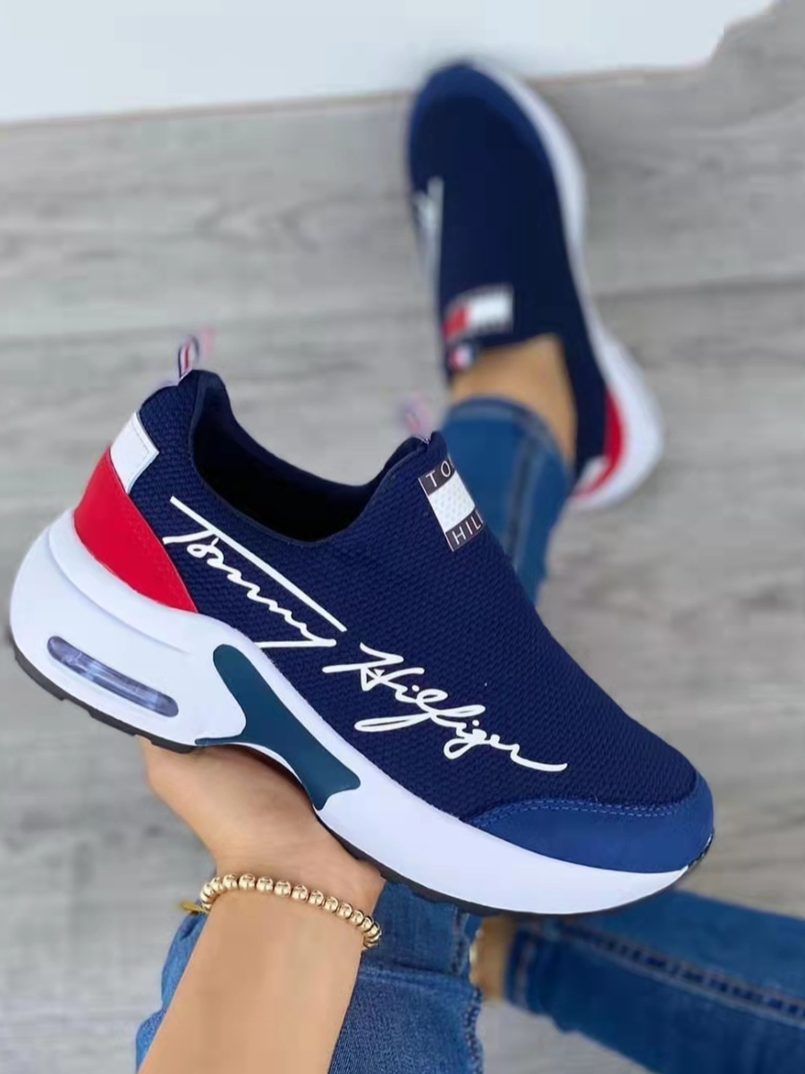LW Letter Decor Breathable Sneakers