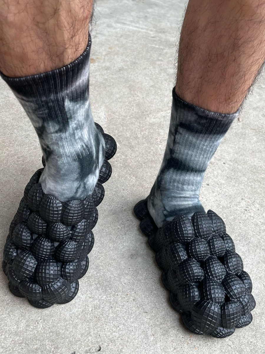 LW Men Peanut Design Bubble Slides