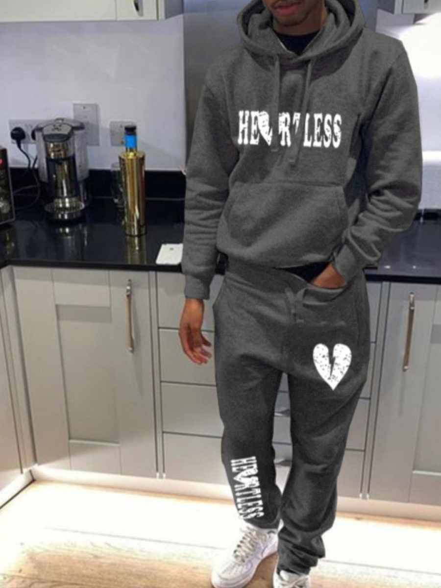 LW Men Broken Heart Letter Print Kangaroo Pocket Tracksuit Set