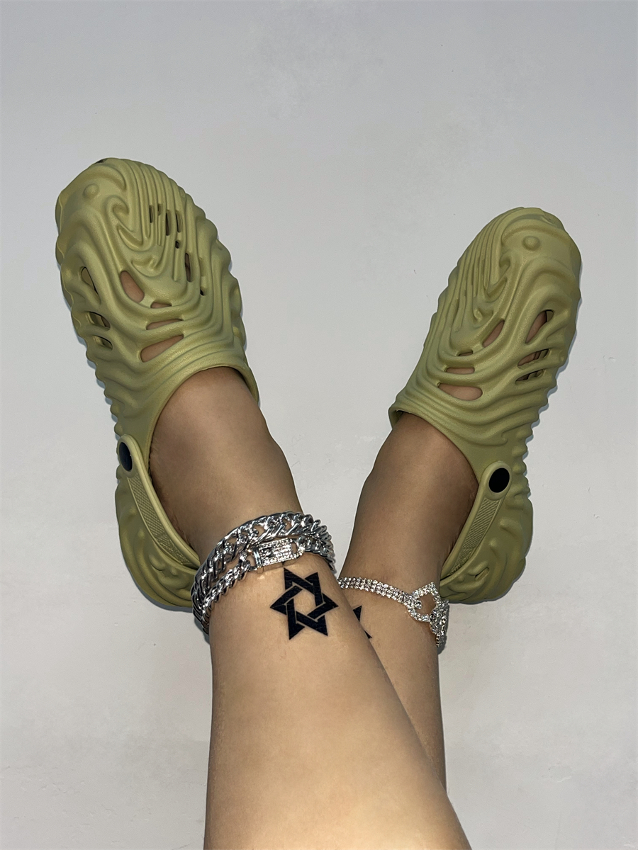 LW Cut Out Sandals