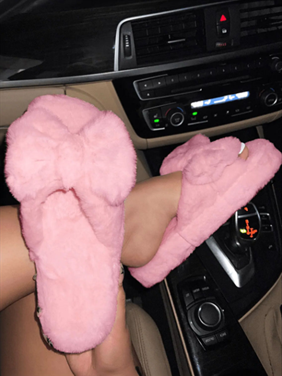 LW Bow Tie Decor Plush Slippers