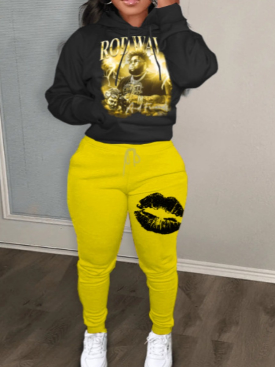 LW Lip Letter Print Kangaroo Pocket Tracksuit Set
